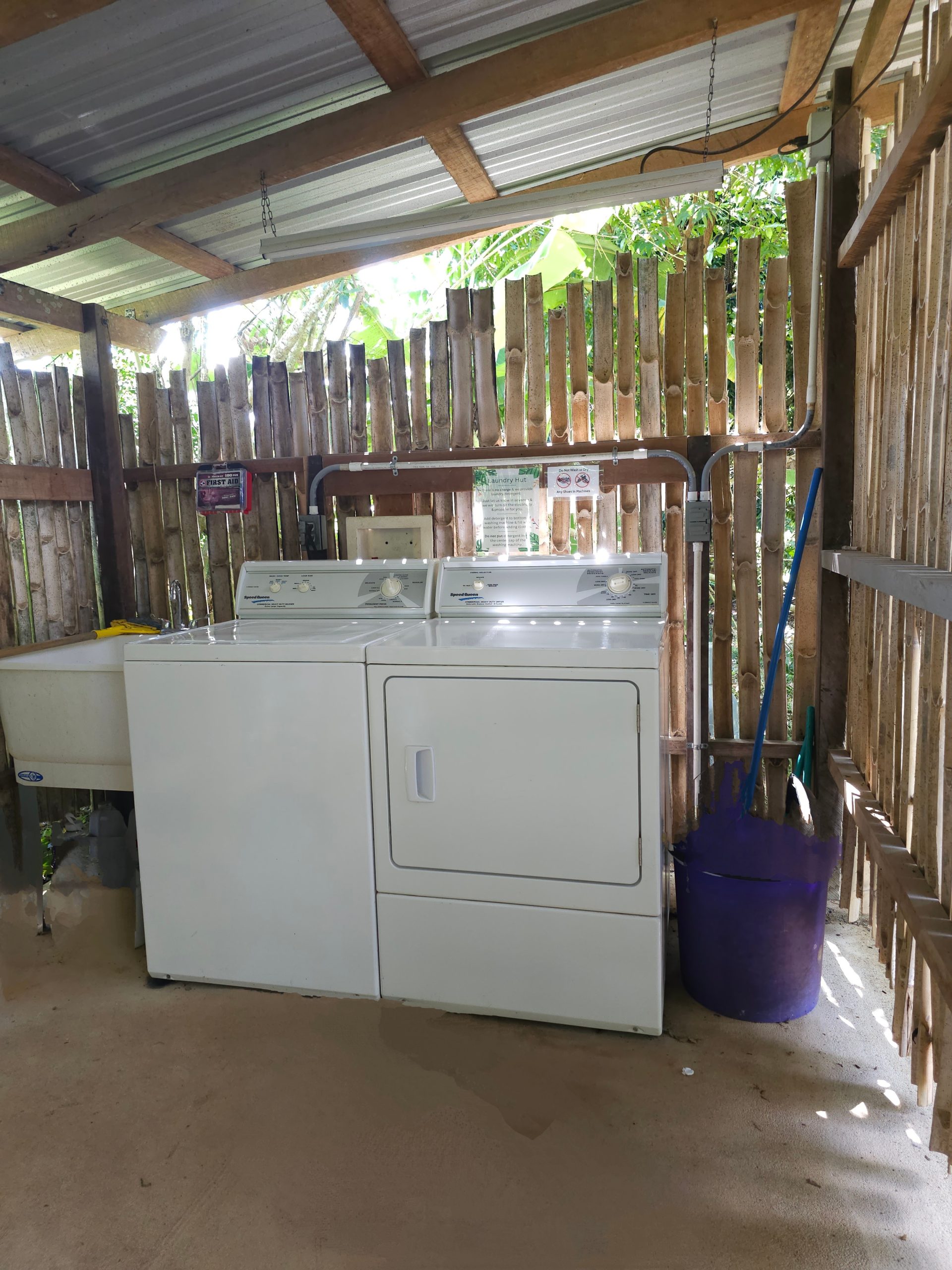 Laundry Hut
